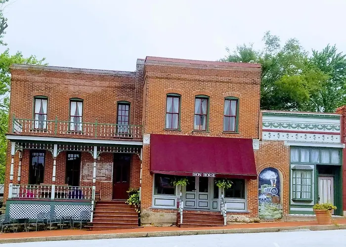Iron Horse Hotel