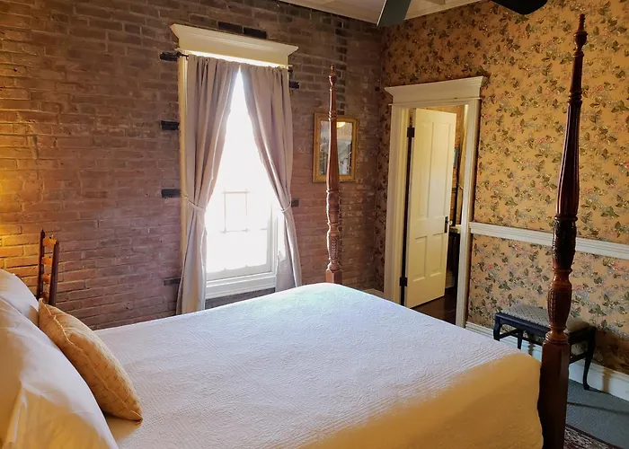 Iron Horse Hotel