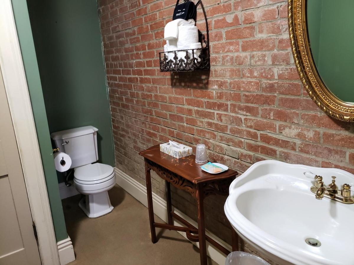 Hotel Iron Horse Blackwater