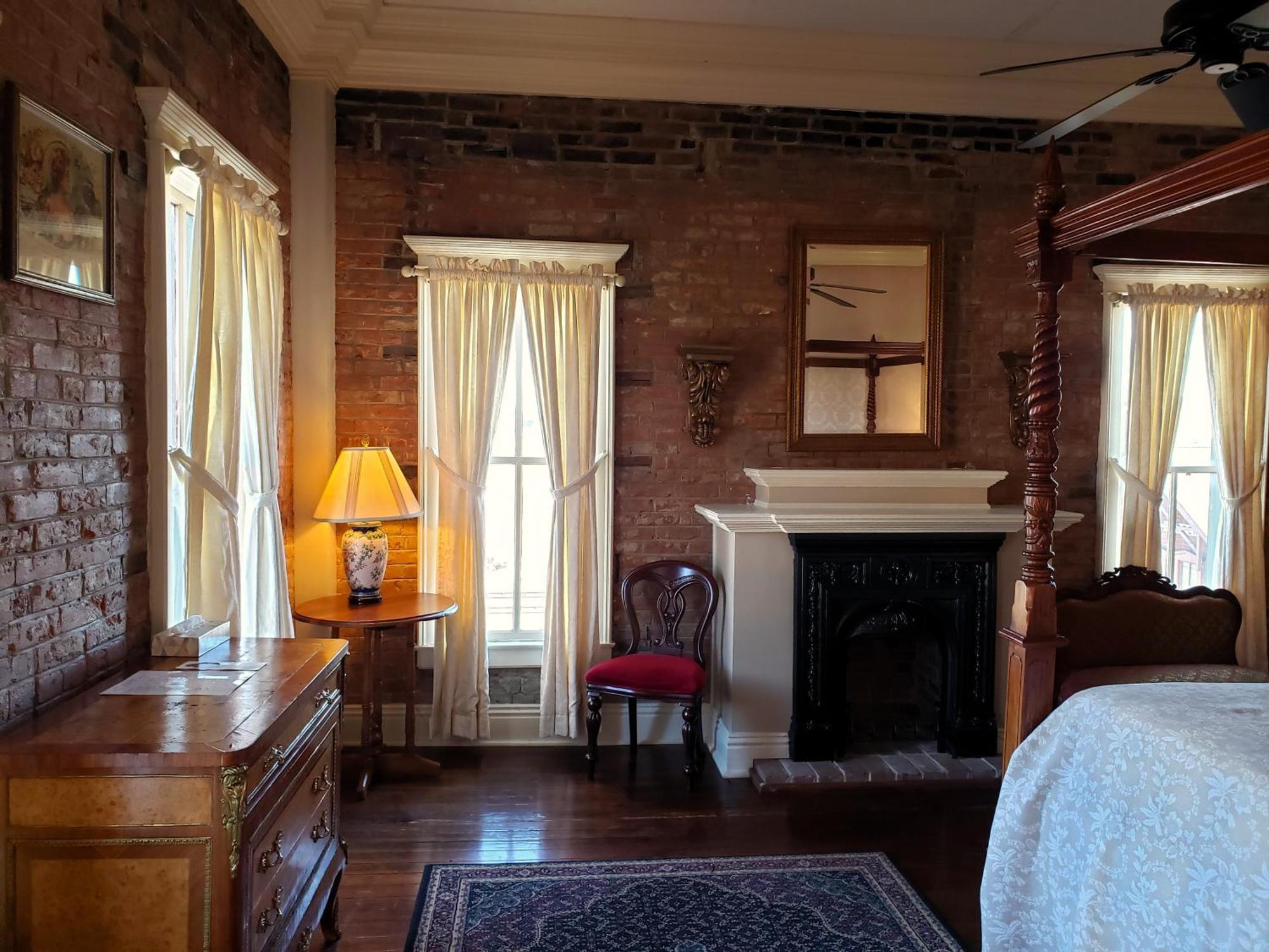 Hotel Iron Horse Blackwater