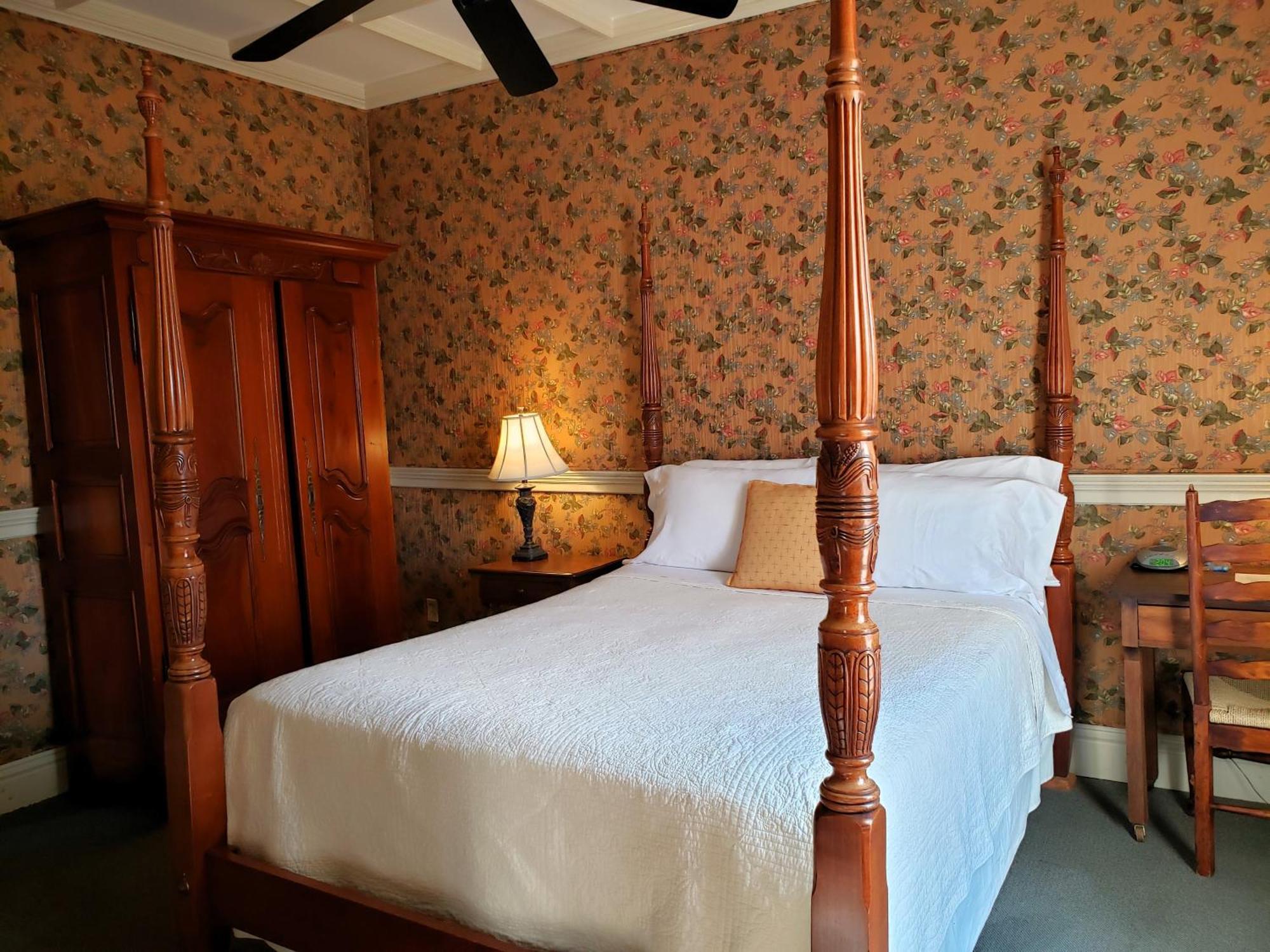 Hotel Iron Horse