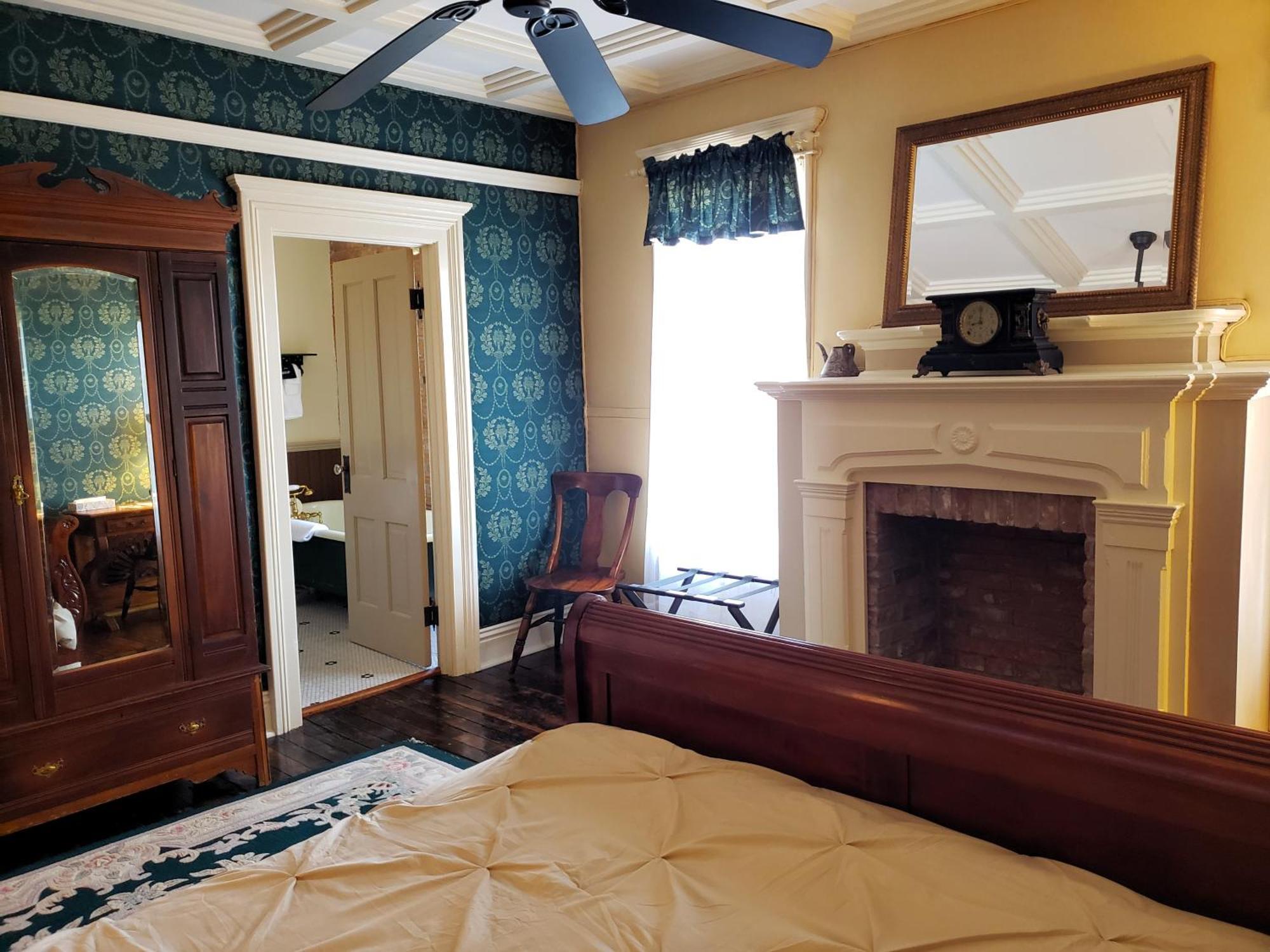 Hotel Iron Horse Blackwater