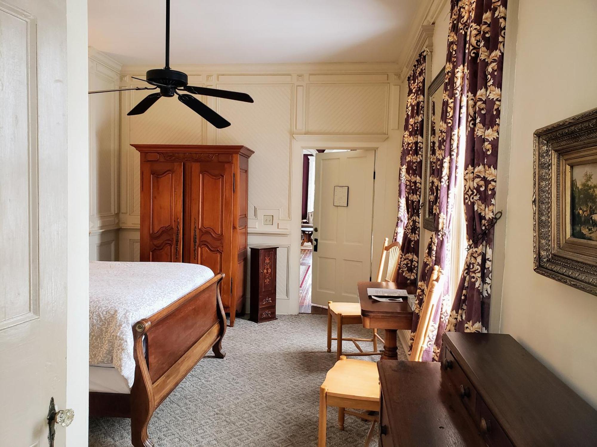 Hotel Iron Horse